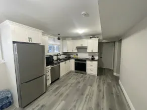 Cozy apartment near DT/St-Laurent - Wi-fi, Parking - Image 3