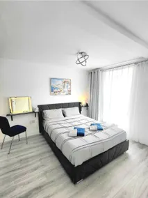 Blue Door Apartments - Image 3