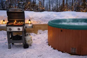 Cabin Fever! Hot Tub Snowmobile Skiing Trails Pet - Image 5