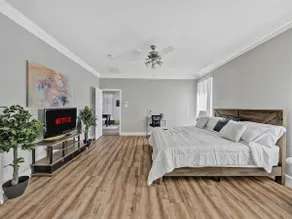Modern & Cozy 3BR Home | Close to Lake - Image 5