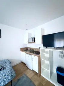 Furnished air-conditioned studio for two people in central Brest - Image 2