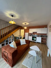 Cozy renovated house just 10 min from the ocean - Image 2
