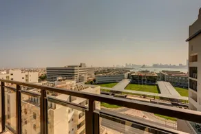 Luxury Studio | Skyline View & 15 mins to Marassi - Image 4