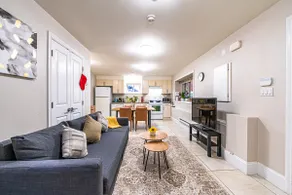 Serene 2BR Retreat by SkyTrain&Shopping District - Image 4
