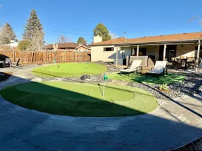 Family Fun Hub - Games, Hot Tub, Putting Greens - Image 2