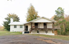 Raywood Manor - Spacious - High Speed Internet - Image 2