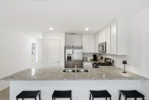 Brand New 3BR 2.5Bath Home 2.4miles to OU-Sleeps 7 - Image 3