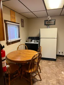A Great Suite in Town with Great Parking. - Image 2