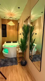 M6 room and lounge with a rustic feel + jacuzzi massage (self check-in) - Image 4