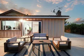 Lakefront 3 Bedroom Retreat with Beautiful Water Views - Image 3
