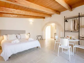 Palazzo della Torre 201 – Modern Historic Loft - Image 2