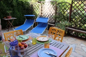 Villa 150m from the beach with private garden - Image 2