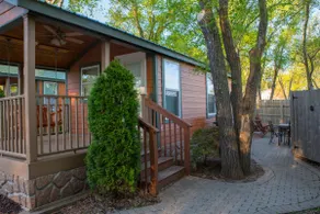 Deluxe cabin: Kansas City RV Resort Oak Grove, MO - Image 5