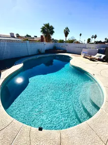 Modern Tempe Retreat Near ASU Pool Gym Pet-Friendly Parking - Image 2