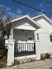 Close to Downtown. Cozy 2 BR duplex. - Image 2