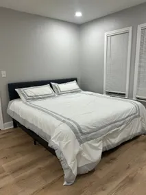 Close to Downtown. Cozy 2 BR duplex. - Image 4