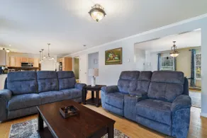 Lakeside Retreat!Beach, Kayak, Fishing, Pool &more - Image 5