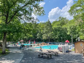 Lakeside Retreat!Beach, Kayak, Fishing, Pool &more - Image 5