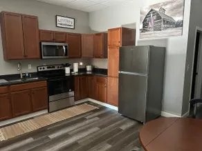 Main Street Retreat - Image 2