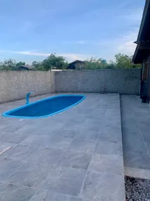 Rustic house with pool - Image 5