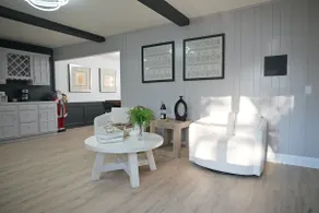 Modern Haven ， The Luxe Four Residence - Image 5