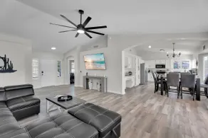 Visit our Diamond in the Desert! New Heated Pool! - Image 3