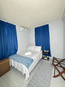 Cozy Retreat near Beach-2 Bd, Free Parking & WiFi - Image 2