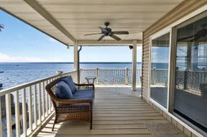 Cayuga Lake Dock Sleeps 10 Near Wineries - Image 4