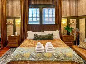Luxury Speakeasy | 3 Suites | Historic District - Image 2