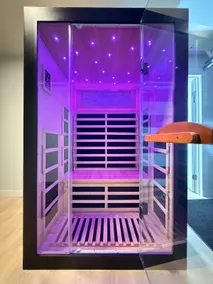 Hot Tub - Sauna - Pool table - Foosball - Arcade - Image 3