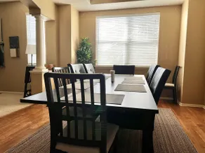 Homey 6 Bedroom Haven | Games, Shopping, Food - Image 2