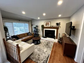 Large 4BD Home in Orleans with Pool - Image 2