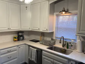 3 Bed 2 Bath house in West Springfield. - Image 3