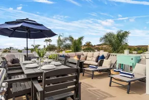 Lux Beach Rooftop, Bikes, King beds, A/C, Parking - Image 4