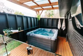 Black Diamond - Pet Friendly, Magnesium Spa - Image 2