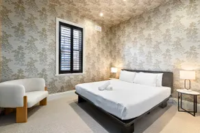 Serene Double Bay Home with Private Garden Courtyard - Image 2