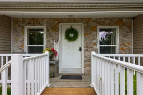 Enjoy a peaceful getaway with beautiful views - Image 5
