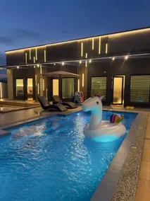 LYL 108 Private Pool Villa - Image 3