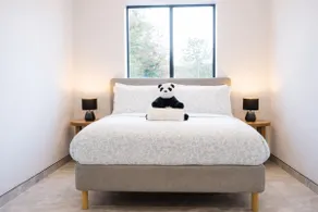 Liverpool CBD Modern 2BR Stay - Image 3