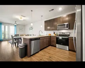 luxury apartment near, mayo clinic - Image 3