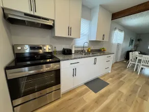 Vacation Home at Clifton Hill - Image 5