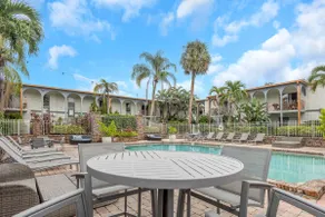 2BR Tampa Retreat | Pool + Gym | 10 Min to TPA - Image 5