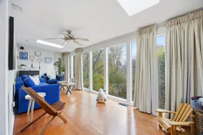 Cozy 4BR Cottage Style Home in the City - Image 2