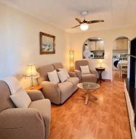 Bright 2-Bed Home in El Chaparral - Image 2