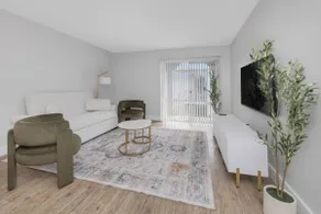 Centrally Located 1BD Apt in Tampa | Pool & Gym - Image 3