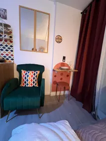 Cozy and Warm Studio - Image 4