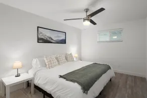 King Bed near Midtown | Encanto Park - Image 2