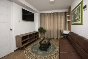 Warm and Modern Apartment · Close to Everything - Image 2