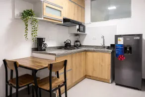 Warm and Modern Apartment · Close to Everything - Image 5