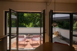 Design studio with roof terrace on the edge of the forest - Image 5